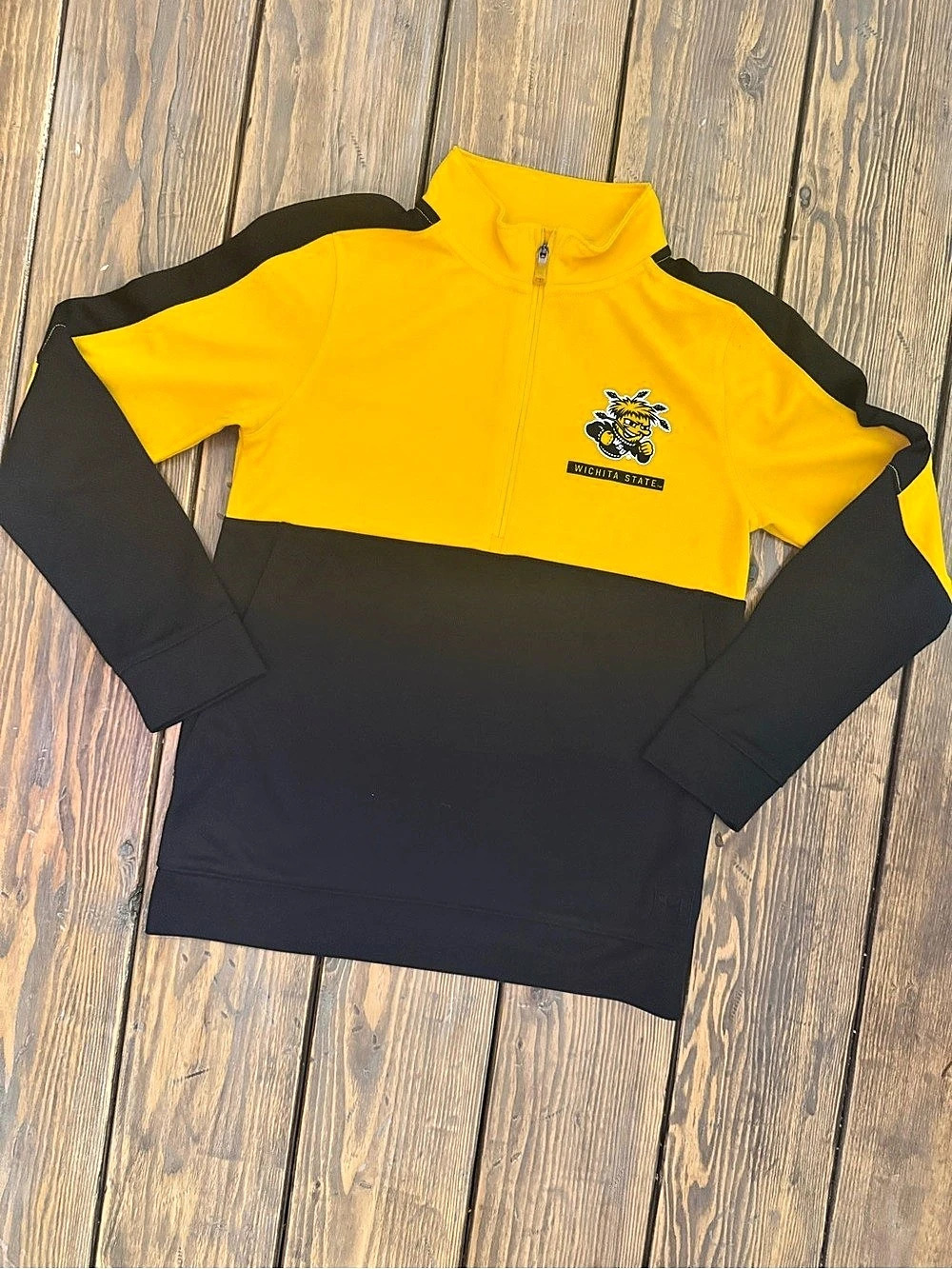 Under Armour Boys Wichita State Color Block Half-Zip Youth Medium